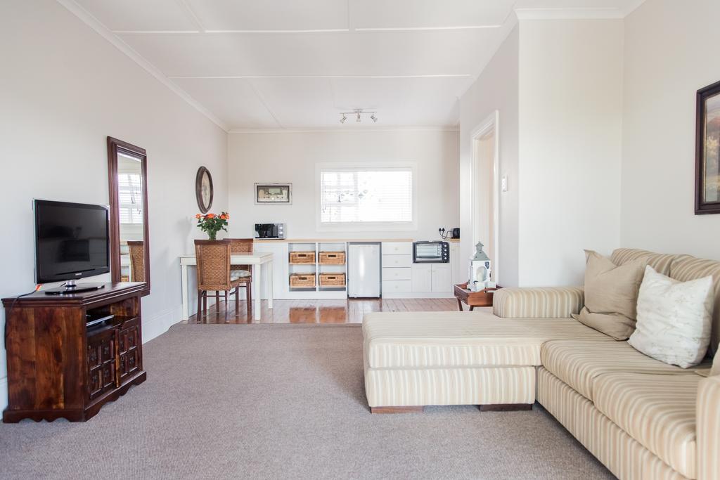 Nahoon Beach Villas Self Catering Apartments イースト・ロンドン エクステリア 写真