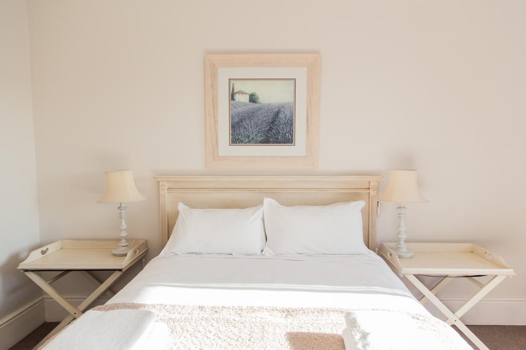 Nahoon Beach Villas Self Catering Apartments イースト・ロンドン エクステリア 写真