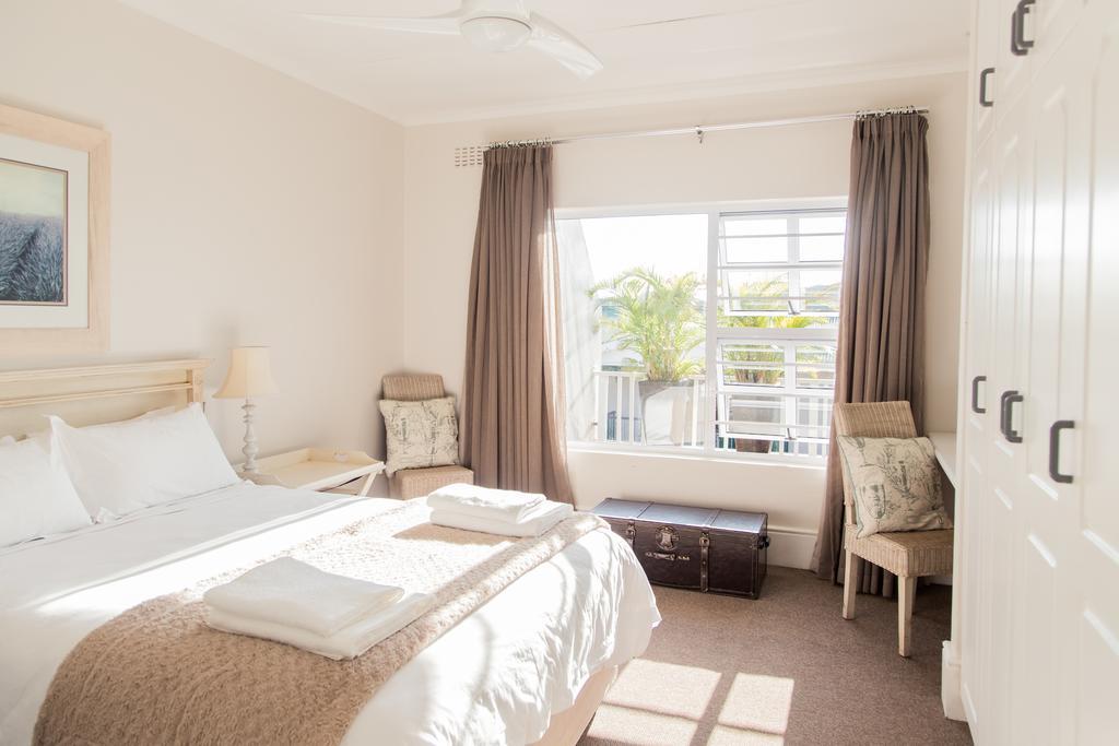 Nahoon Beach Villas Self Catering Apartments イースト・ロンドン エクステリア 写真