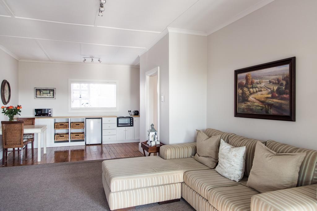 Nahoon Beach Villas Self Catering Apartments イースト・ロンドン エクステリア 写真